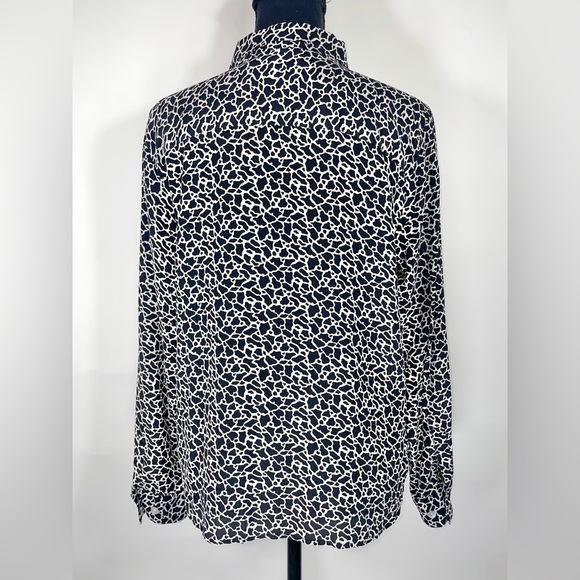 Abstract Print Blouse - Picture 4 of 5